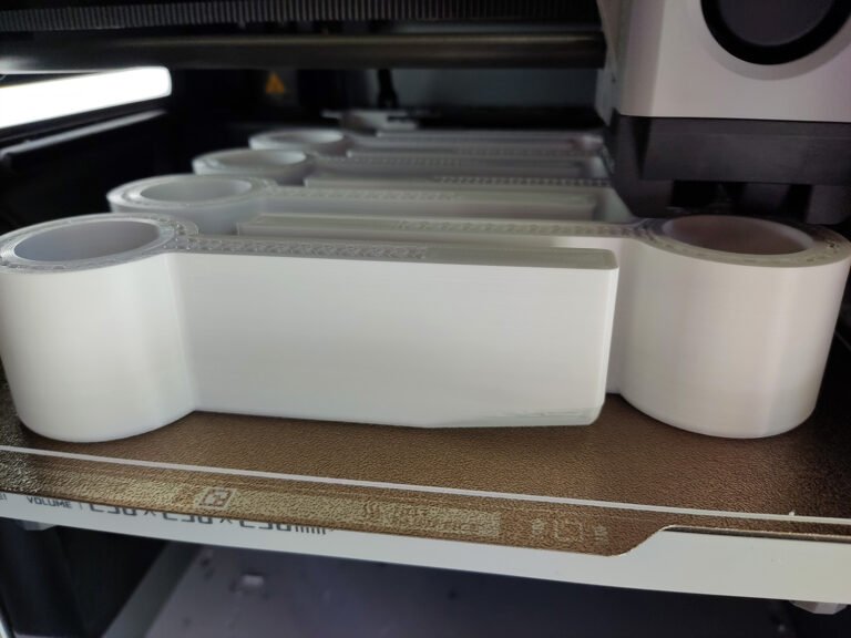 Sériový 3D tisk plastových dílů – výroba na 3D tiskárně